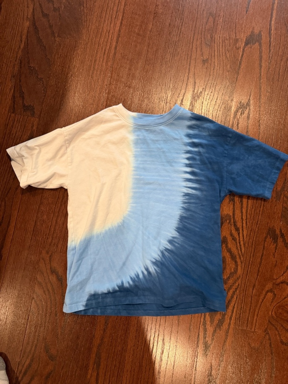 GAP Blue and White Tie-Dye Short Sleeve Tee